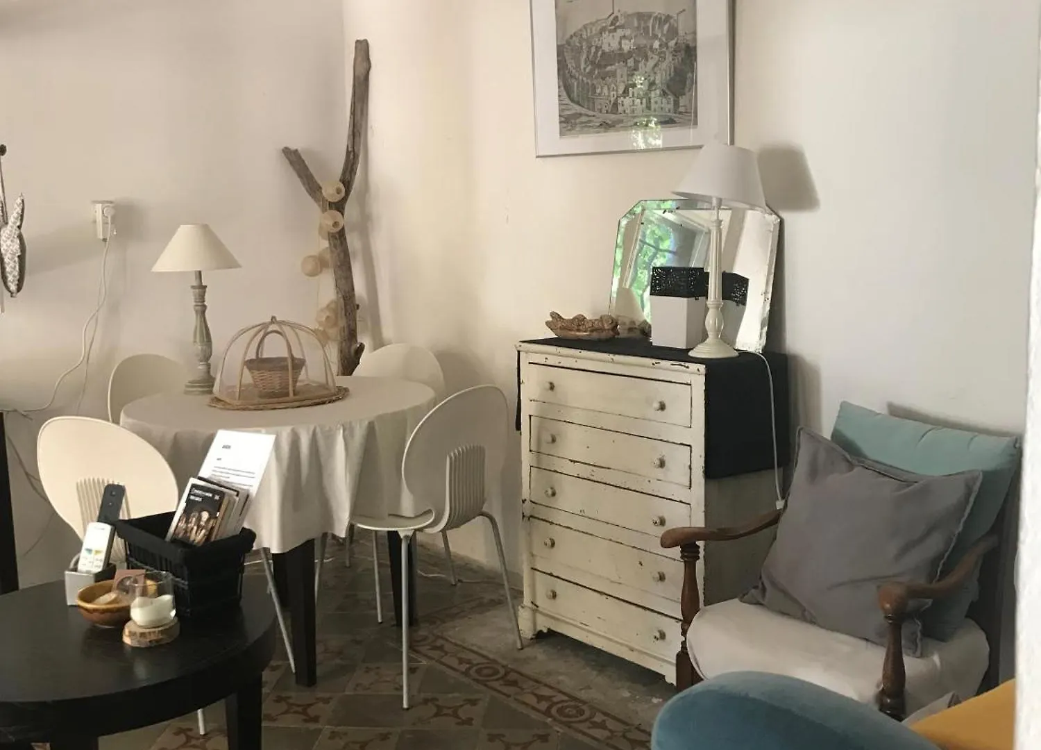 Holiday home Le Mas Des Figuiers Arles France