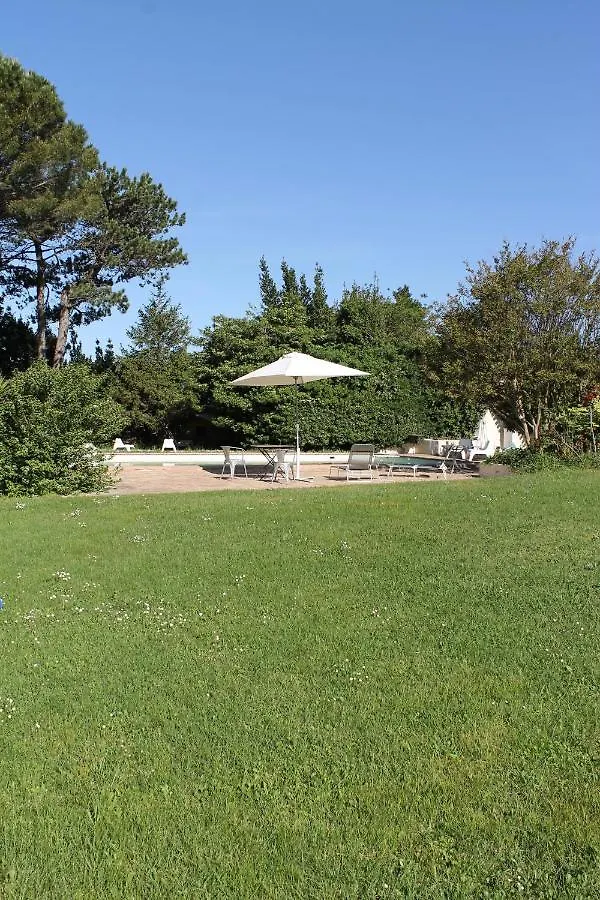 Le Mas Des Figuiers Arles Holiday home