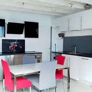 Holiday home Maison De Centre, Arles